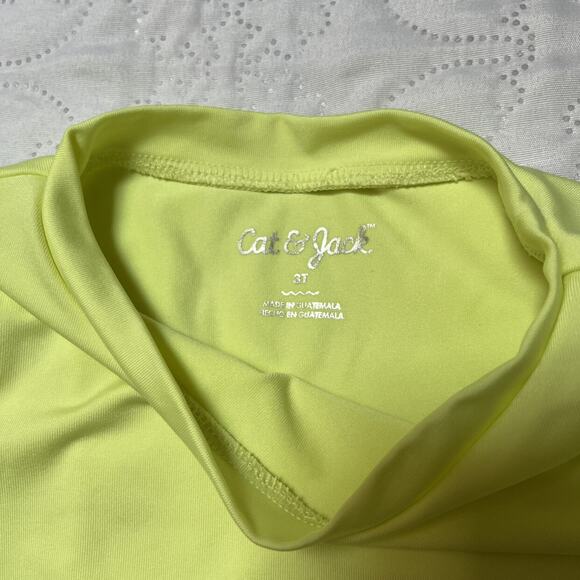 Cat & Jack Short Sleeve Rash Guard Size 3T - Picture 4 of 4